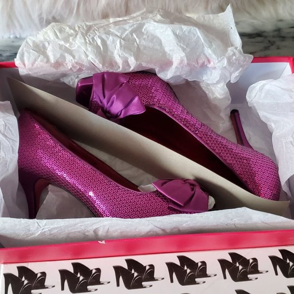 Barbie by Townshoes—Limited Edition Heels - Picture 3 of 9